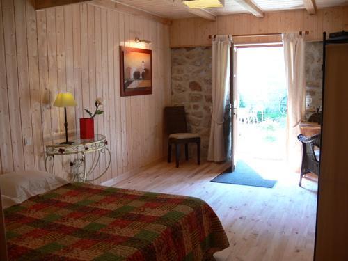 L'Auberge Chez Leon Le Chambon-sur-Lignon Bagian luar foto